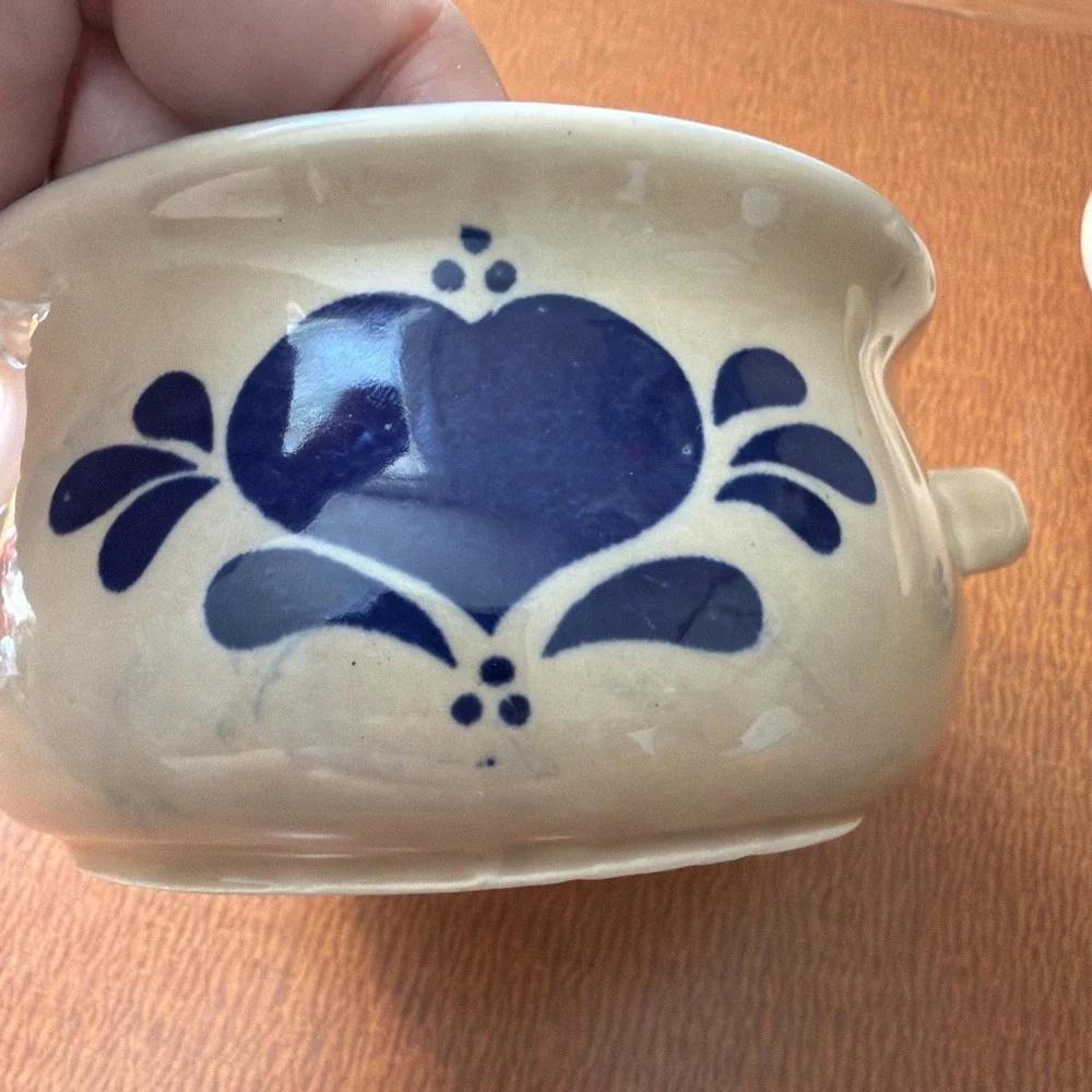 Vtg NCE 1986 Soup Crock Bowl Double Handle Heart Design Stoneware Blue Set 2